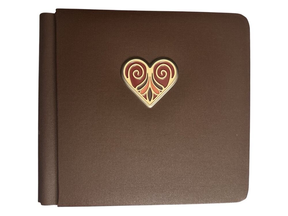 RARE Creative Memories Brown CHERISH Heart 7x7 Album 12 Nat Pages 8 Protectors